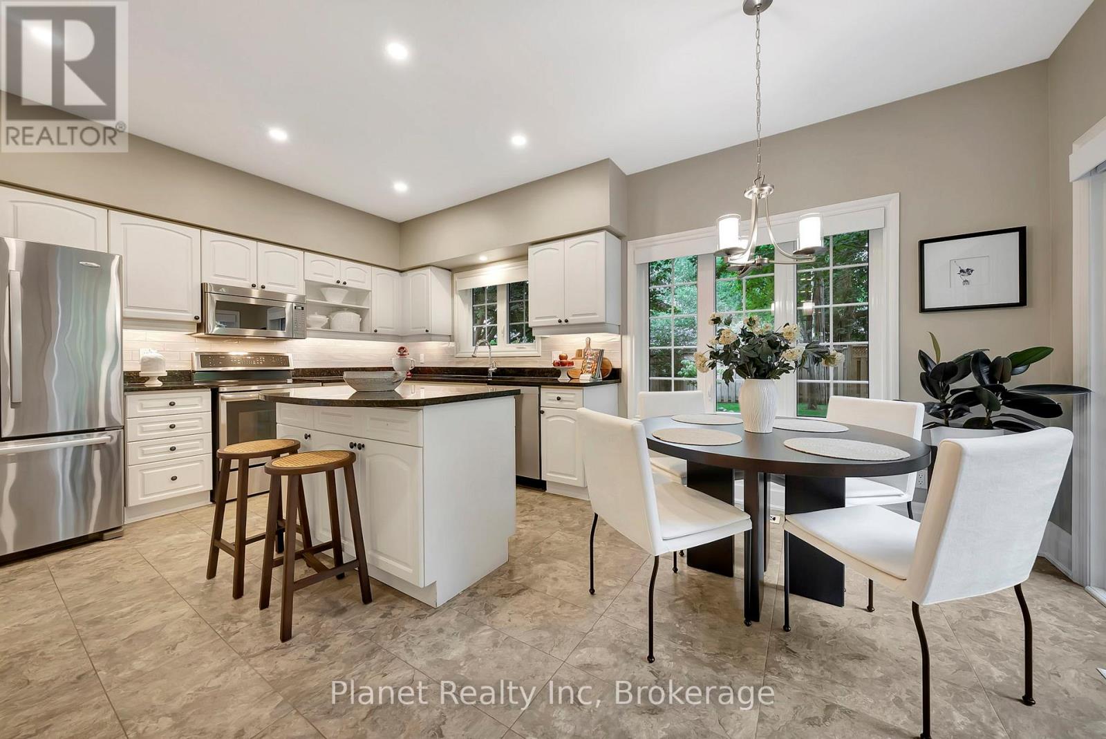 11 - 25 Manor Park Crescent, Guelph, Ontario  N1G 1A2 - Photo 4 - X11948511