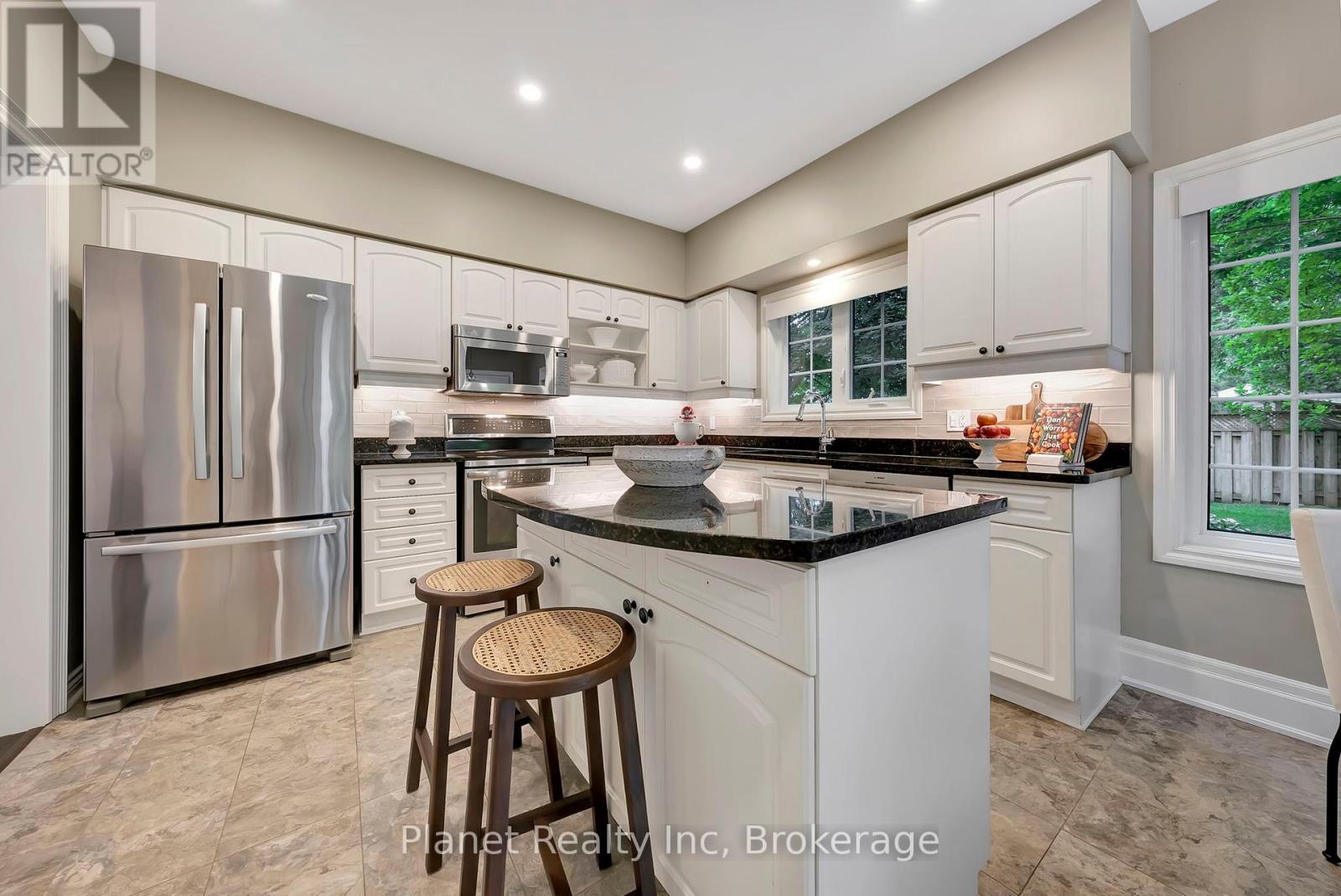 11 - 25 Manor Park Crescent, Guelph, Ontario  N1G 1A2 - Photo 8 - X11948511