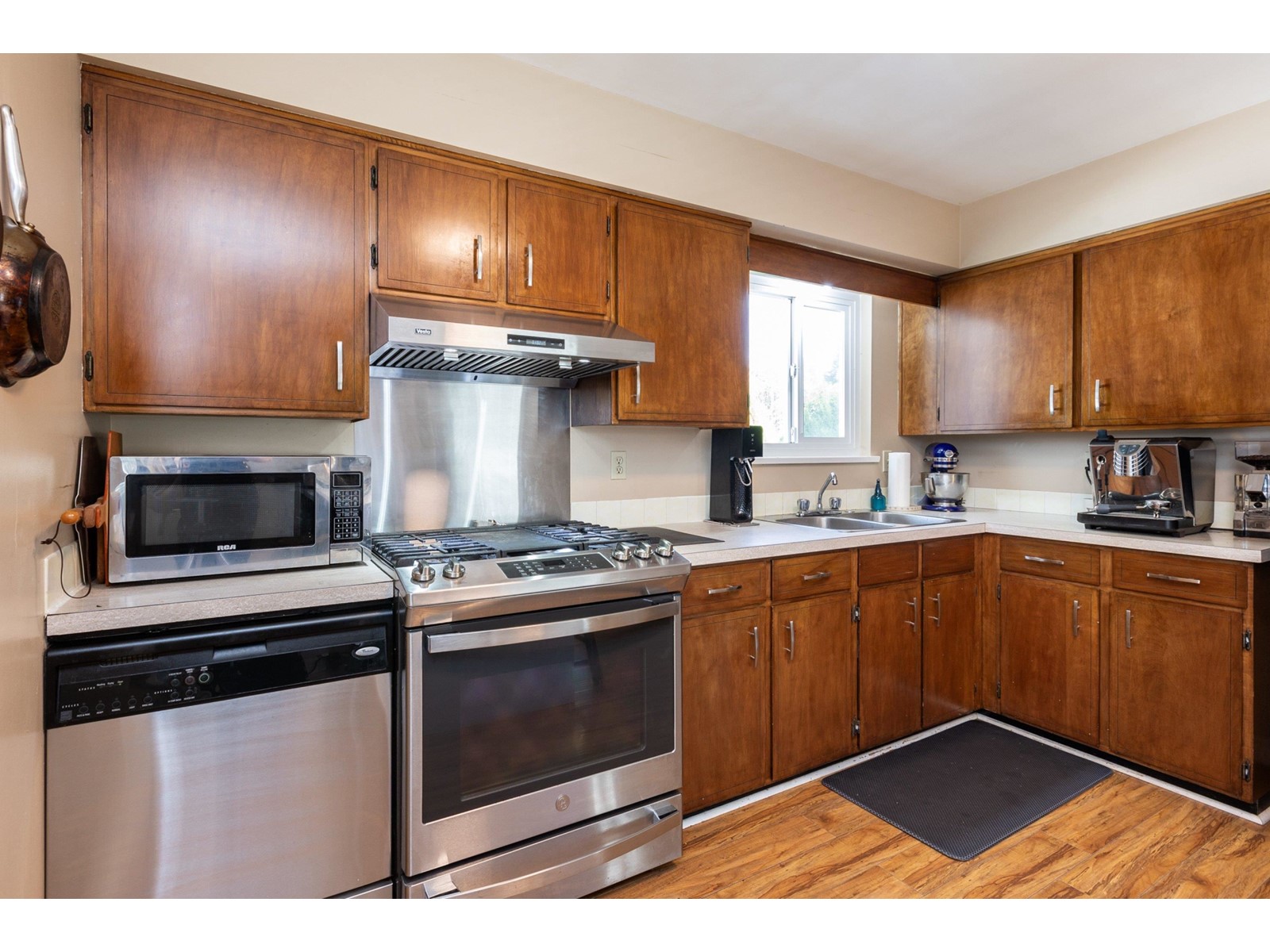 15873 Vine Avenue, White Rock, British Columbia  V4B 2T5 - Photo 8 - R2962405