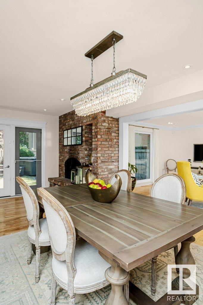 Property at 24 WELLINGTON CR NW image 3