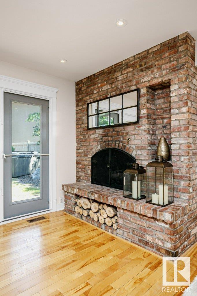 Property at 24 WELLINGTON CR NW image 4