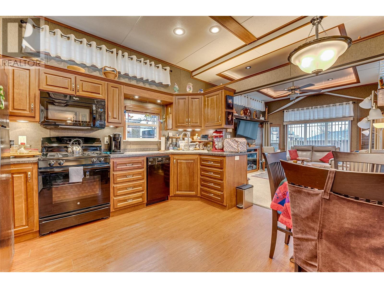 8000 Highland Road Unit# 42, Vernon, British Columbia  V1B 3W5 - Photo 7 - 10333850