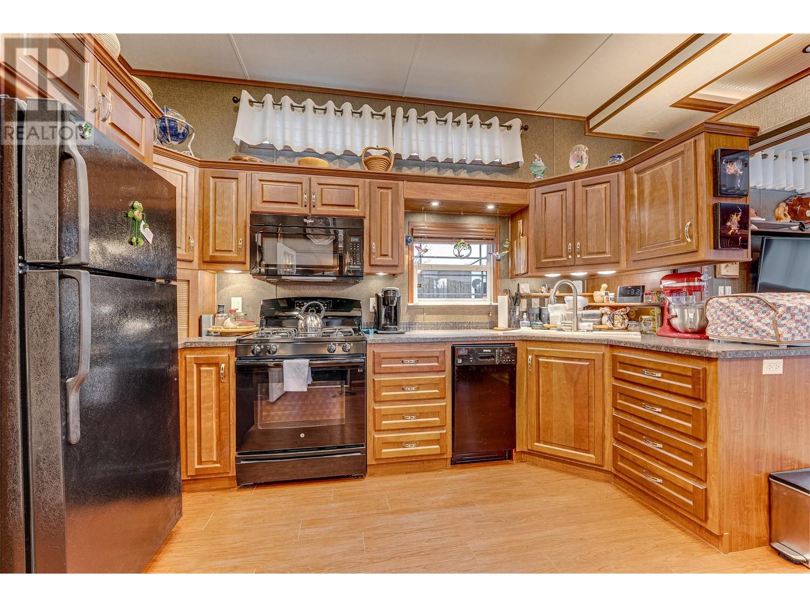 8000 Highland Road Unit# 42, Vernon, British Columbia  V1B 3W5 - Photo 6 - 10333850