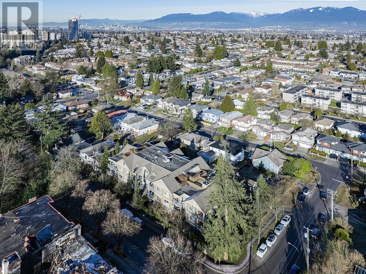Listing Picture 23 of 25 : 205 3895 SANDELL STREET, Burnaby / 本拿比 - 魯藝地產 Yvonne Lu Group - MLS Medallion Club Member