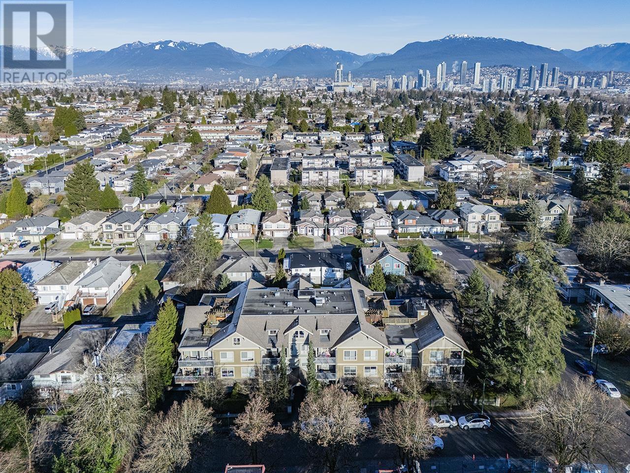 Listing Picture 24 of 25 : 205 3895 SANDELL STREET, Burnaby / 本拿比 - 魯藝地產 Yvonne Lu Group - MLS Medallion Club Member