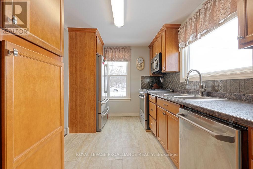 410 Grills Road, Quinte West, Ontario  K8N 4Z5 - Photo 12 - X11950893