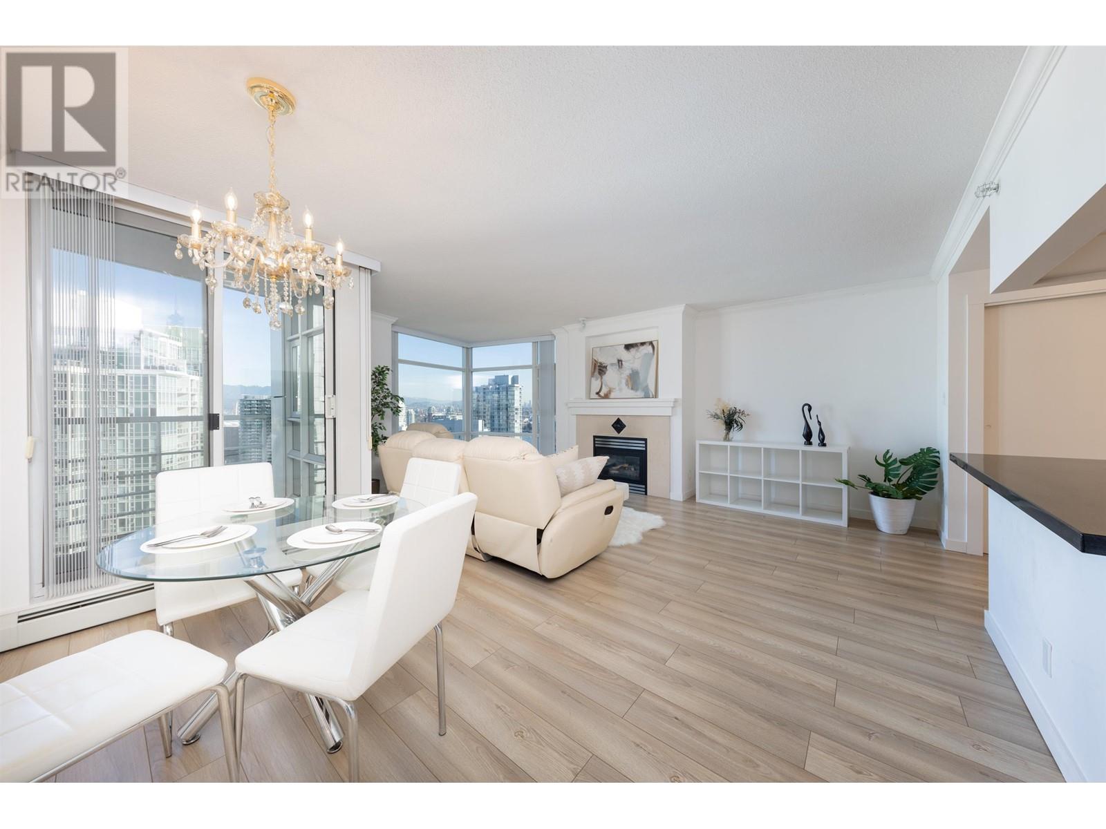 Listing Picture 11 of 40 : 3303 1199 MARINASIDE CRESCENT, Vancouver / 溫哥華 - 魯藝地產 Yvonne Lu Group - MLS Medallion Club Member