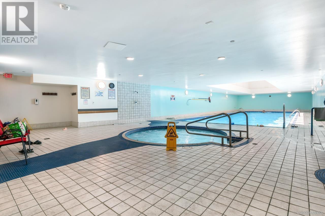 Listing Picture 34 of 40 : 3303 1199 MARINASIDE CRESCENT, Vancouver / 溫哥華 - 魯藝地產 Yvonne Lu Group - MLS Medallion Club Member