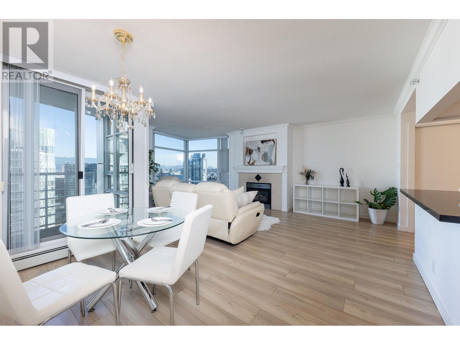 Listing Picture 13 of 40 : 3303 1199 MARINASIDE CRESCENT, Vancouver / 溫哥華 - 魯藝地產 Yvonne Lu Group - MLS Medallion Club Member