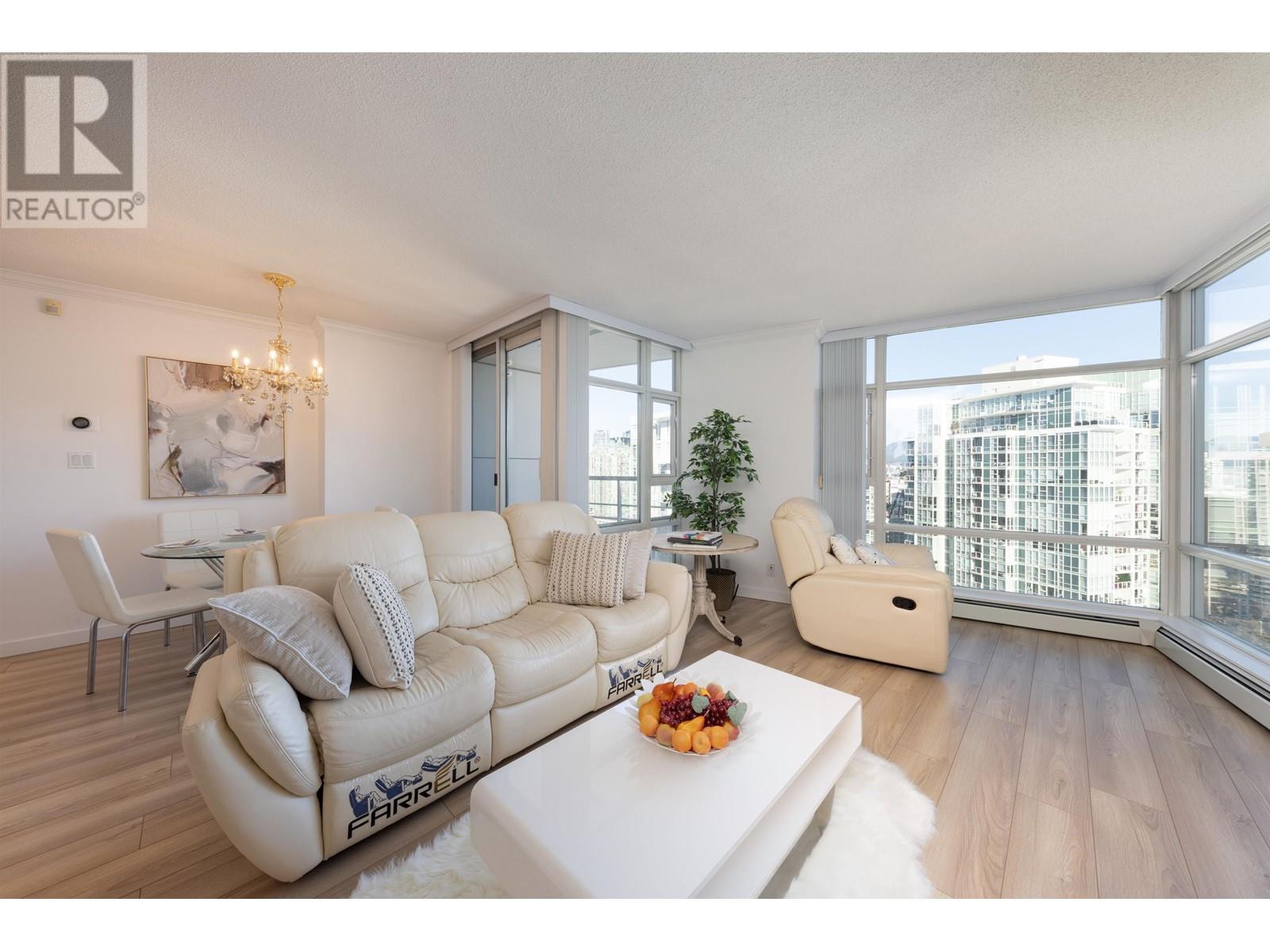 Listing Picture 7 of 40 : 3303 1199 MARINASIDE CRESCENT, Vancouver / 溫哥華 - 魯藝地產 Yvonne Lu Group - MLS Medallion Club Member