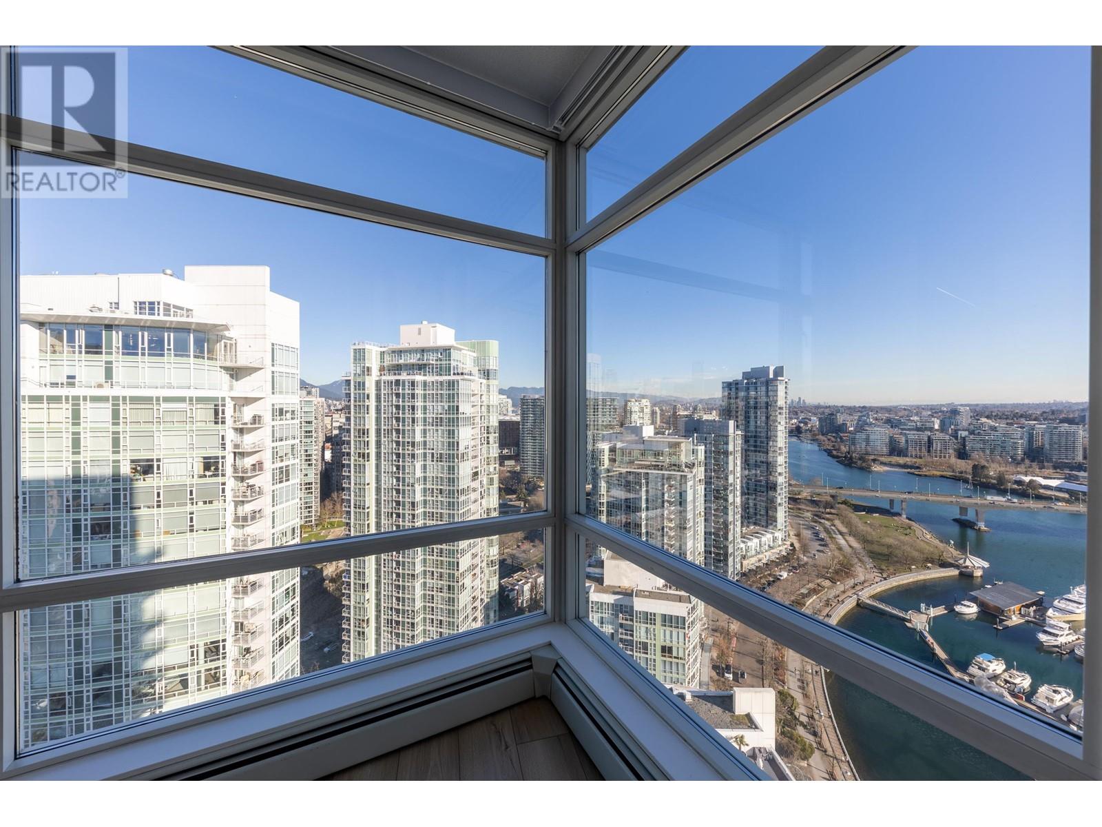 Listing Picture 17 of 40 : 3303 1199 MARINASIDE CRESCENT, Vancouver / 溫哥華 - 魯藝地產 Yvonne Lu Group - MLS Medallion Club Member