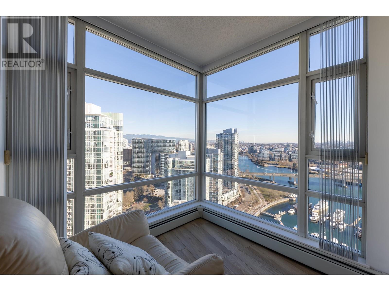 Listing Picture 16 of 40 : 3303 1199 MARINASIDE CRESCENT, Vancouver / 溫哥華 - 魯藝地產 Yvonne Lu Group - MLS Medallion Club Member