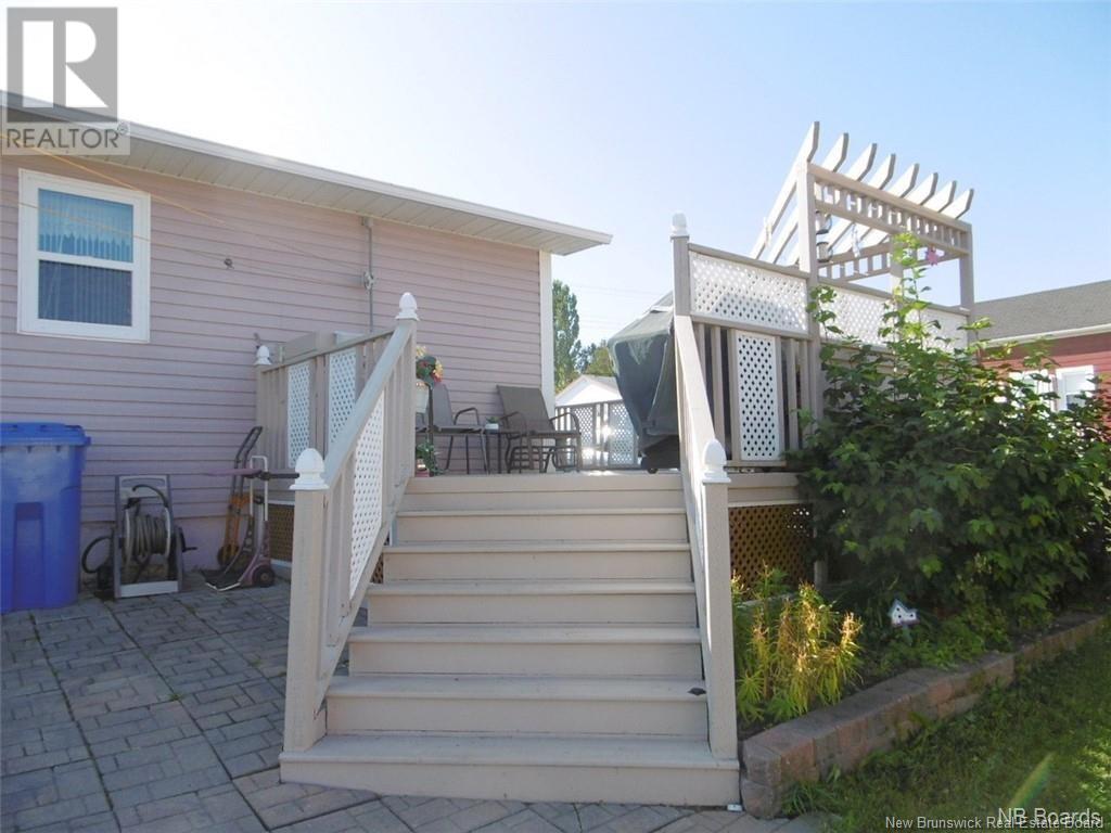 Property at 399 Rue Arseneau image 3