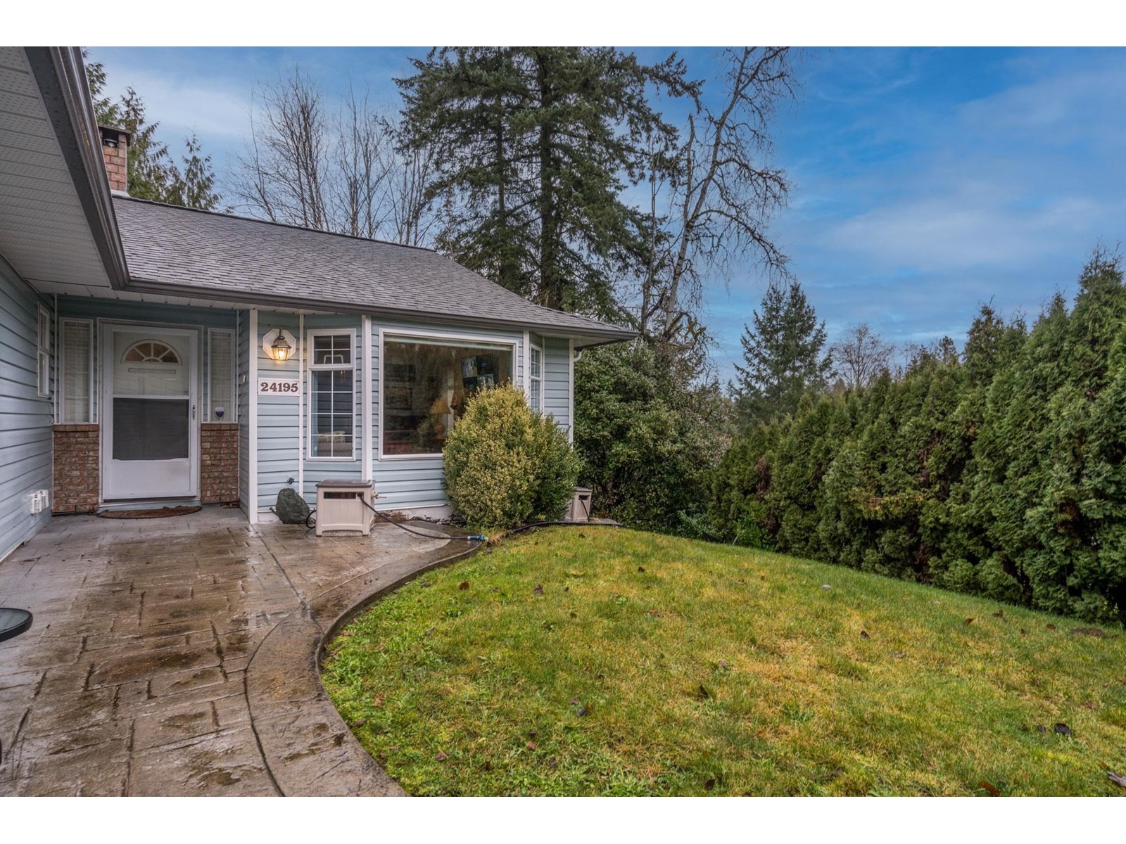 24195 60 Avenue, Langley, British Columbia  V2Z 2G5 - Photo 3 - R2962179