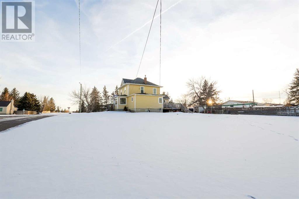 202 4 Street, Warner, Alberta  T0K 2L0 - Photo 32 - A2186427