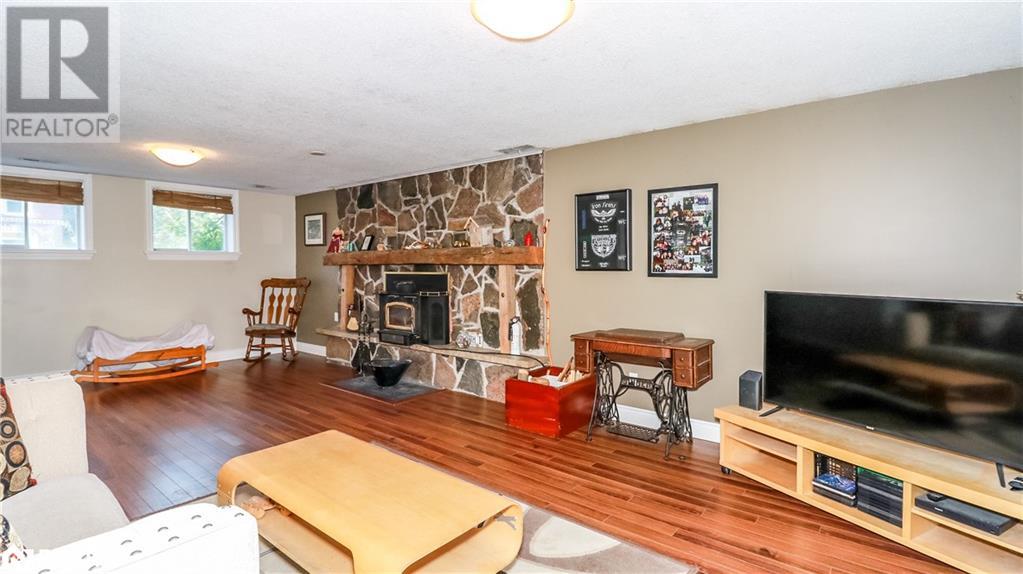 250 Superior Street, Stayner, Ontario  L0M 1S0 - Photo 37 - 40695228