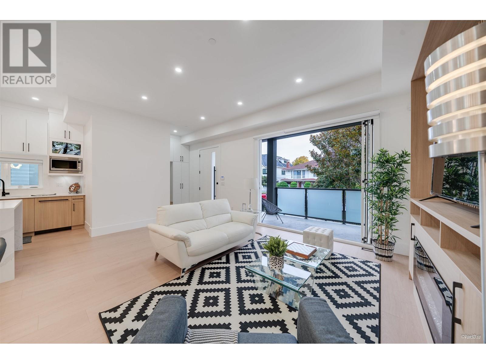 2 6964 Inverness Street, Vancouver, British Columbia  V5X 4G5 - Photo 8 - R2959285