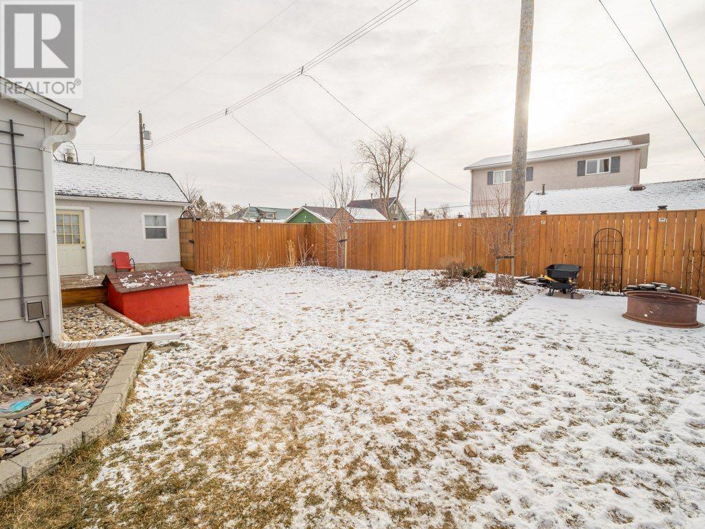 404 22nd Street, Fort Macleod, Alberta  T0L 0Z0 - Photo 37 - A2188375