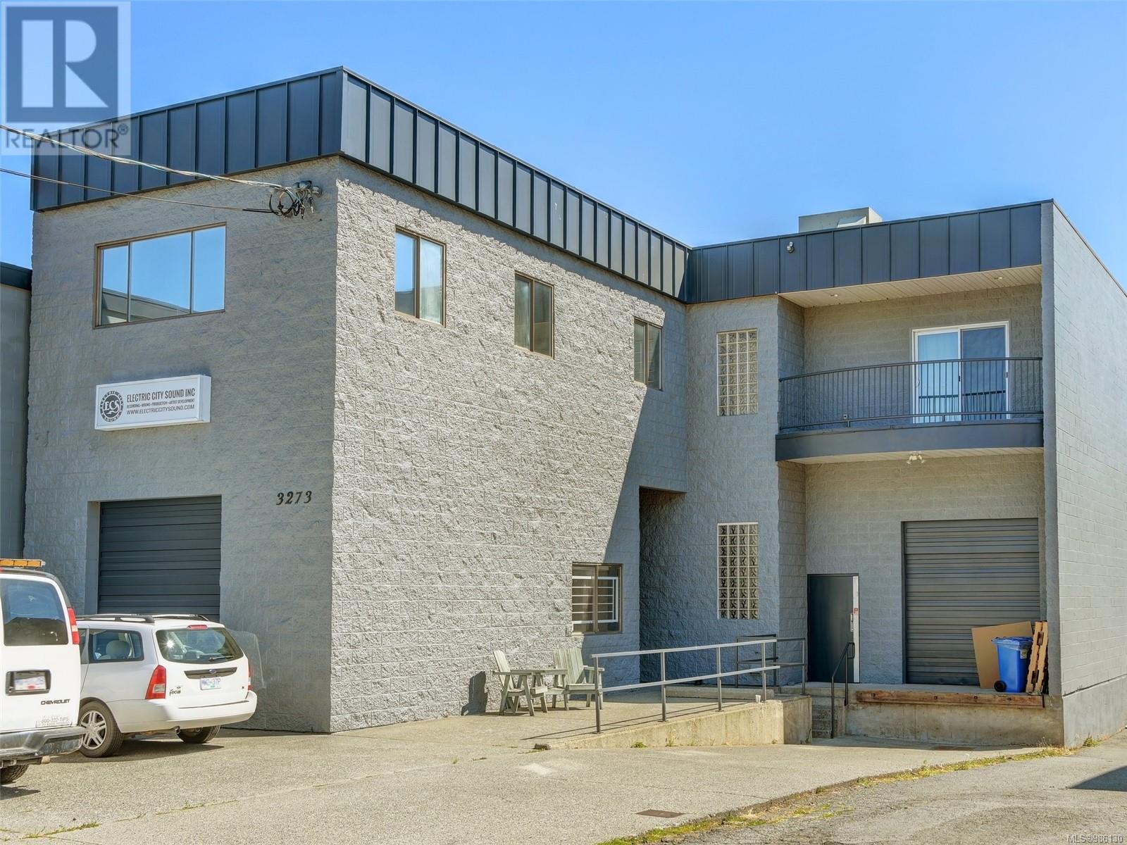 B 3273 Tennyson Ave, victoria, British Columbia V8Z3P4
