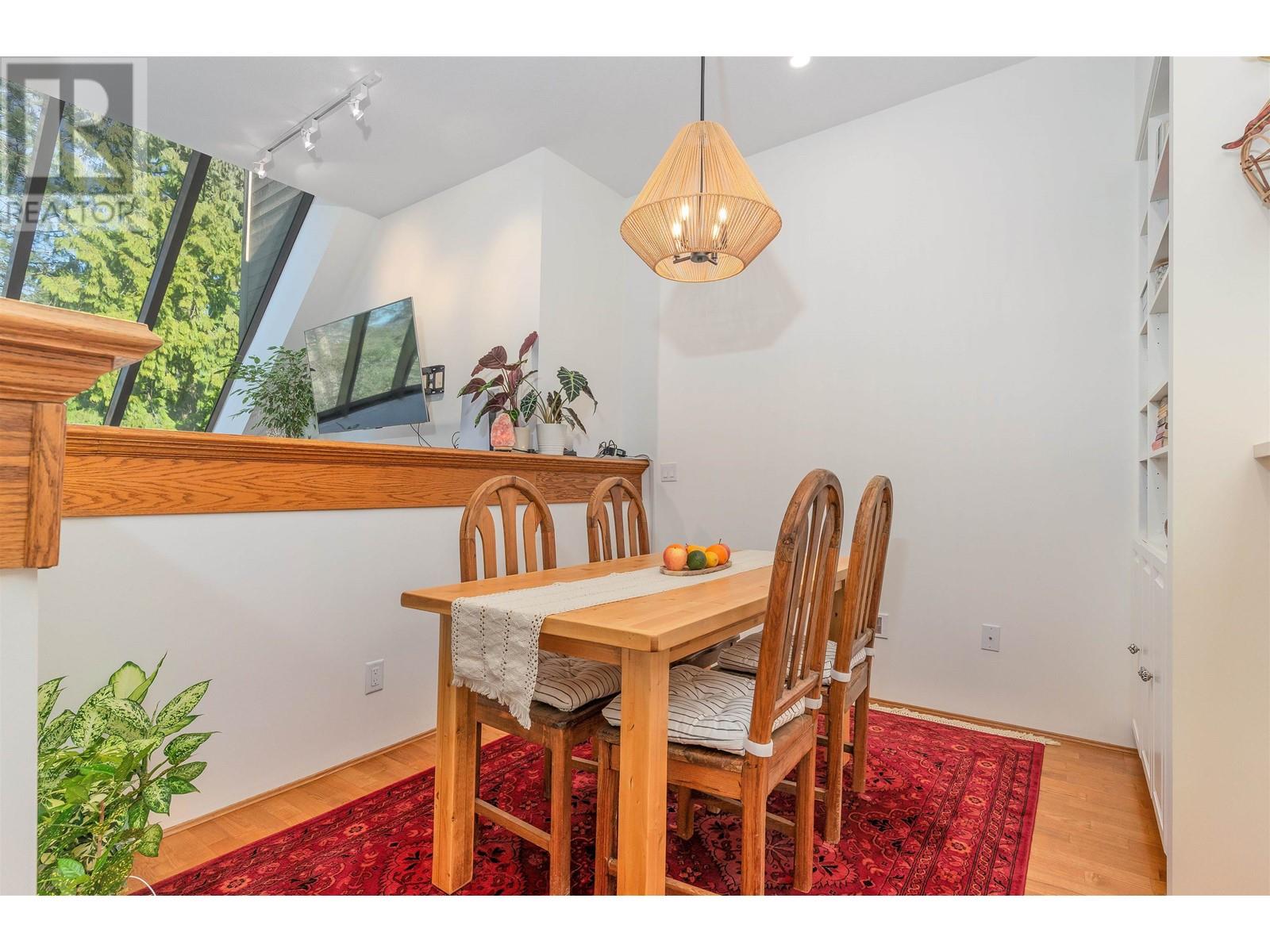 Listing Picture 4 of 31 : 39 3960 CANADA WAY, Burnaby / 本拿比 - 魯藝地產 Yvonne Lu Group - MLS Medallion Club Member