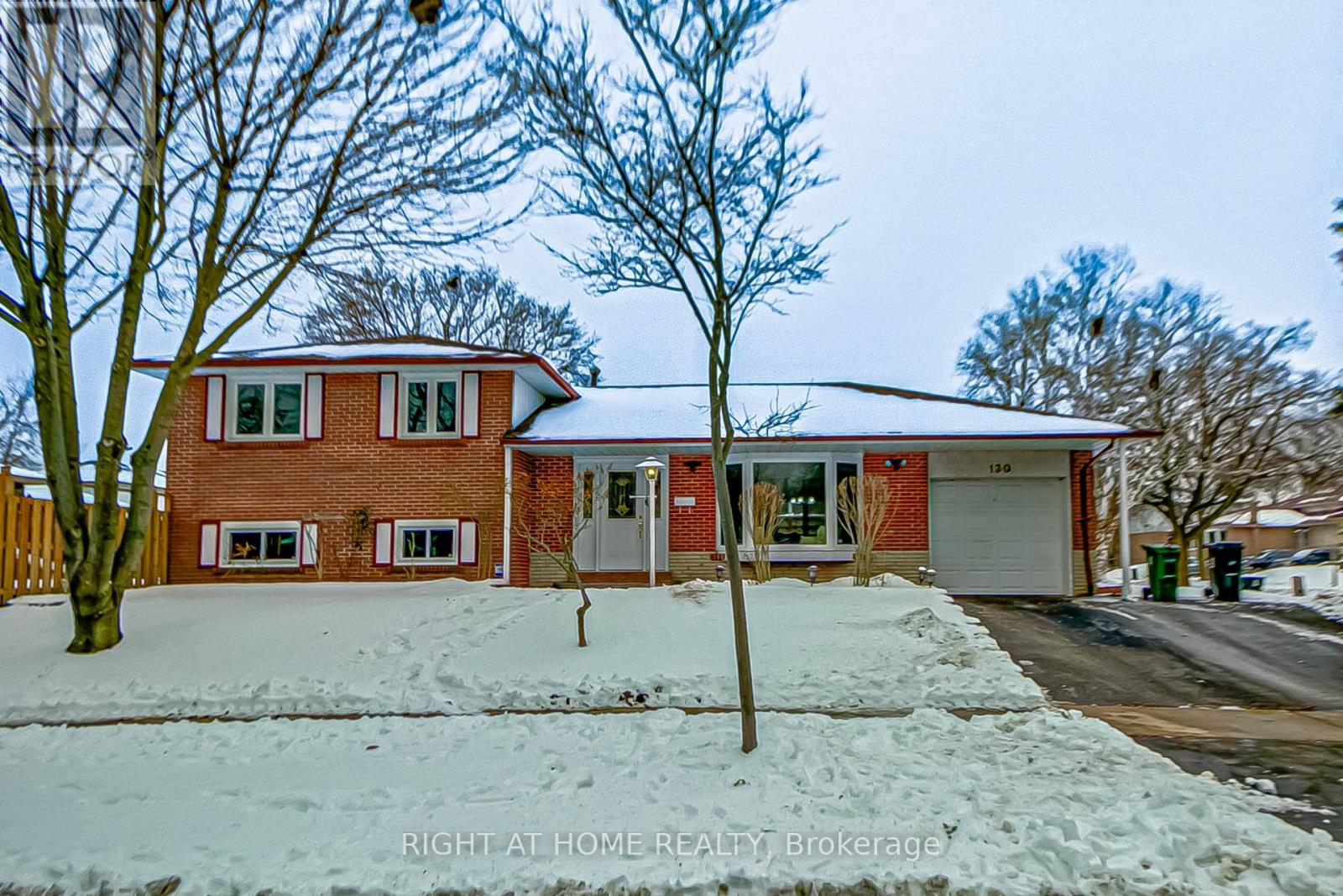 Property at 130 CULTRA SQUARE image 1