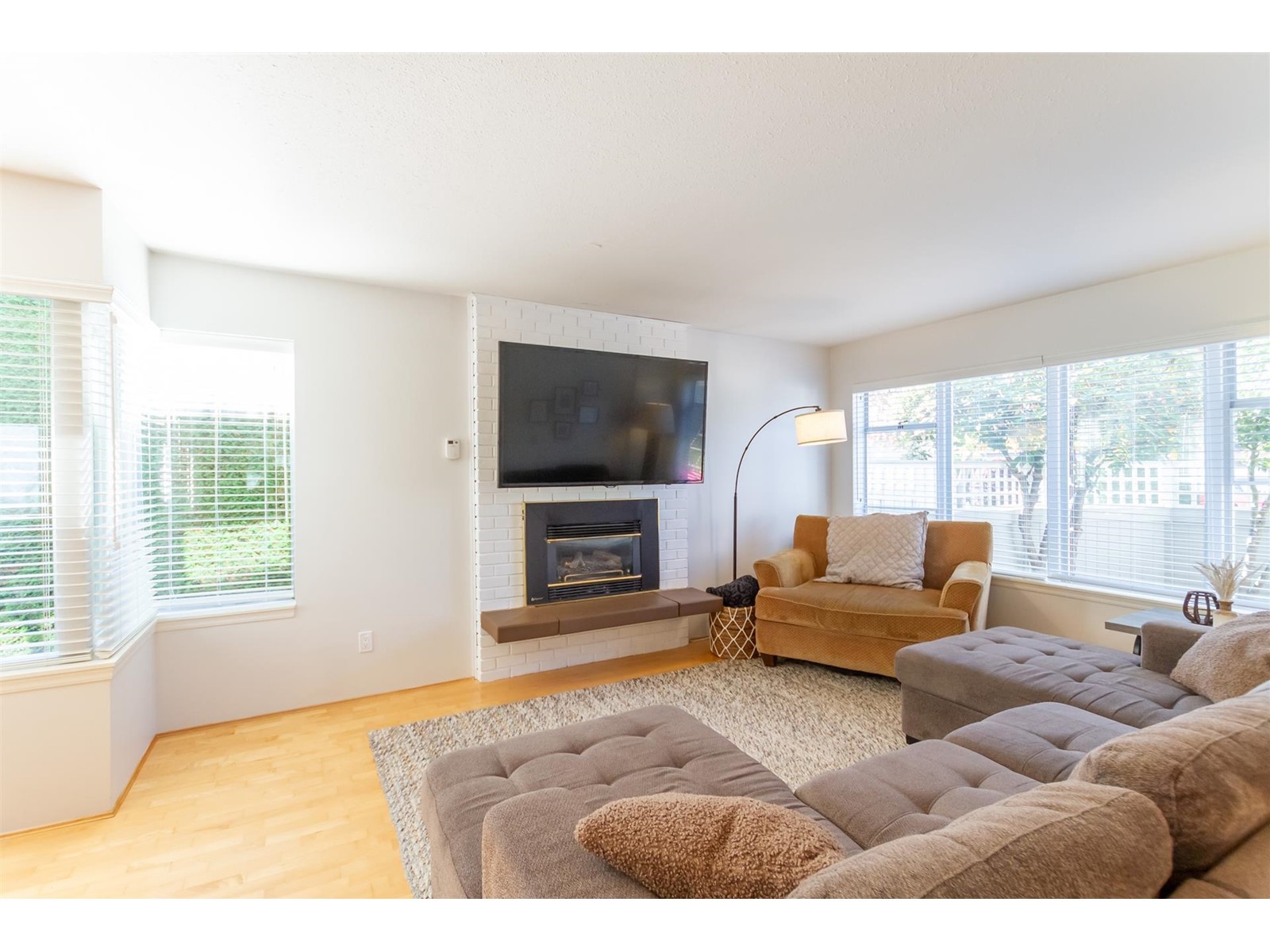 Property at 1 14251 18A AVENUE image 4
