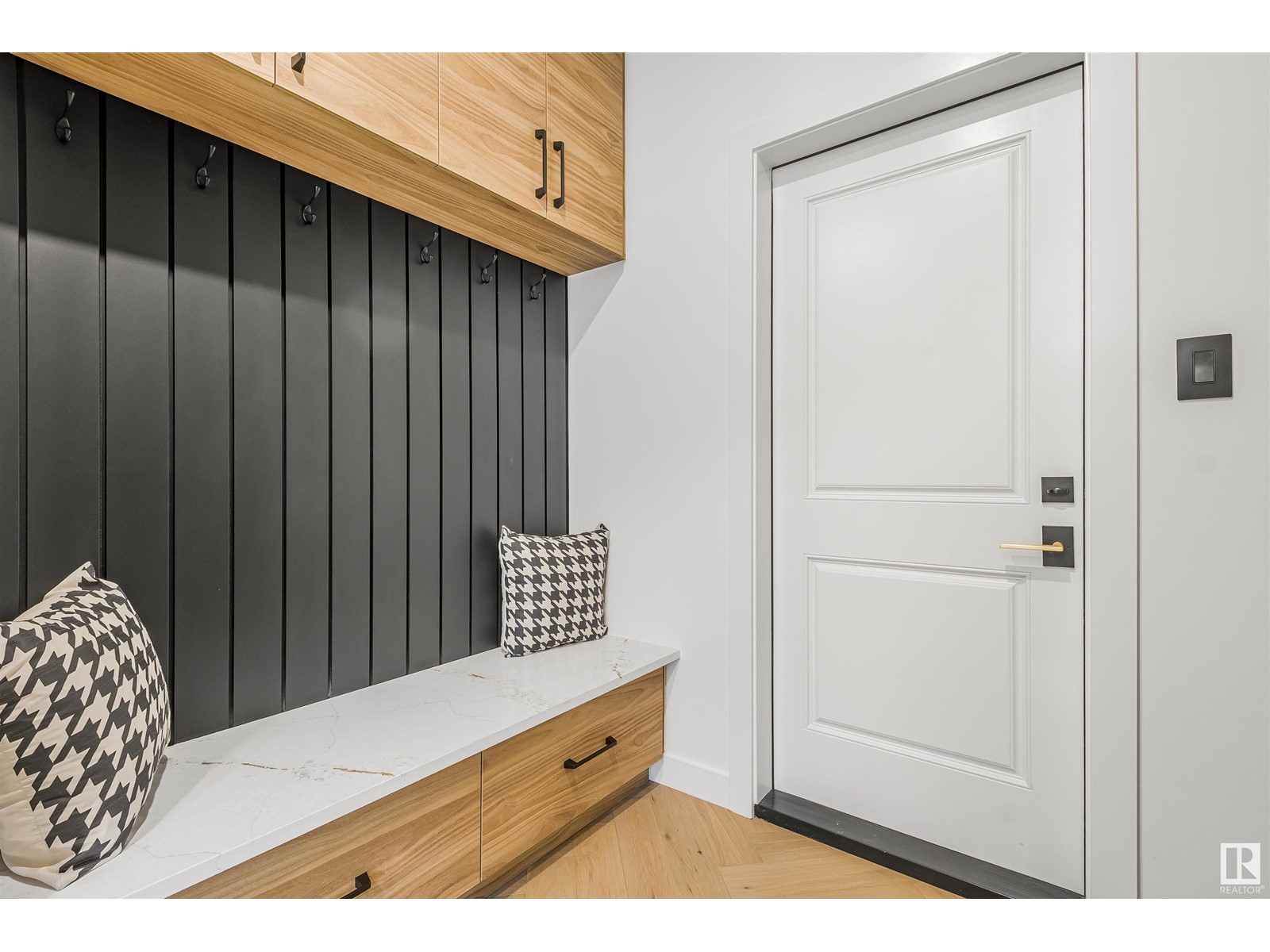 Property at 400 Pine PT image 5