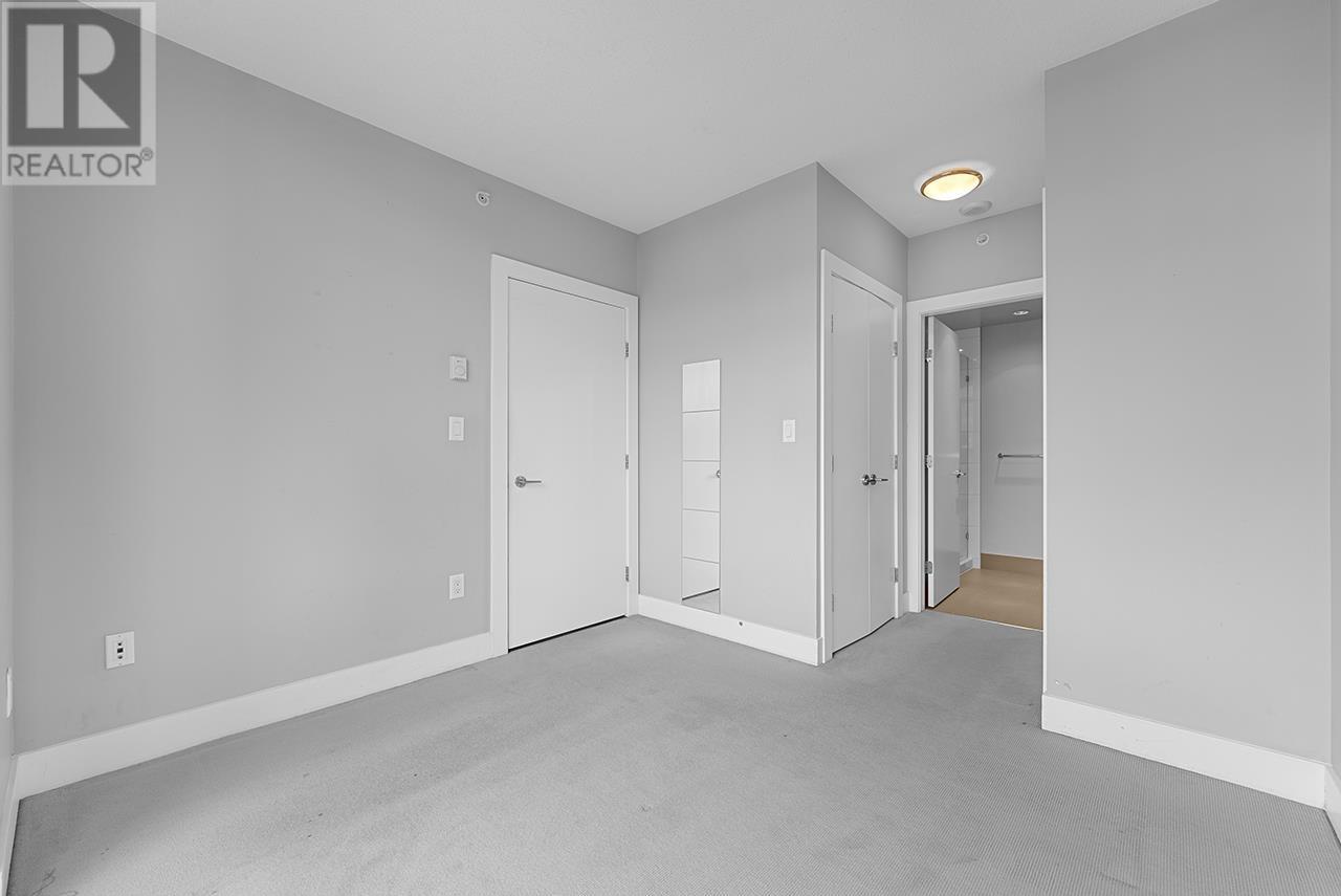 2305 1155 THE HIGH STREET