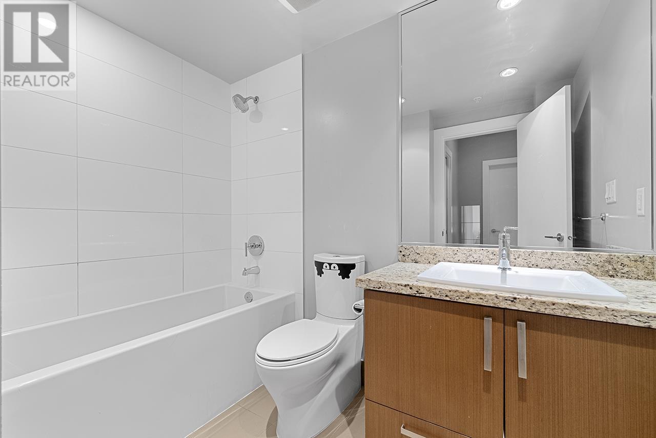 2305 1155 THE HIGH STREET