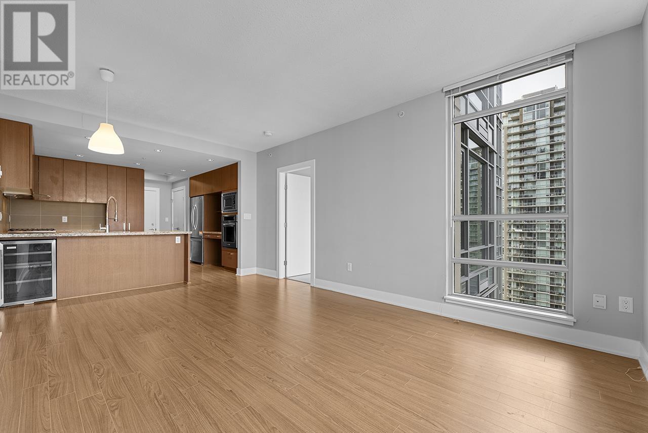 2305 1155 THE HIGH STREET