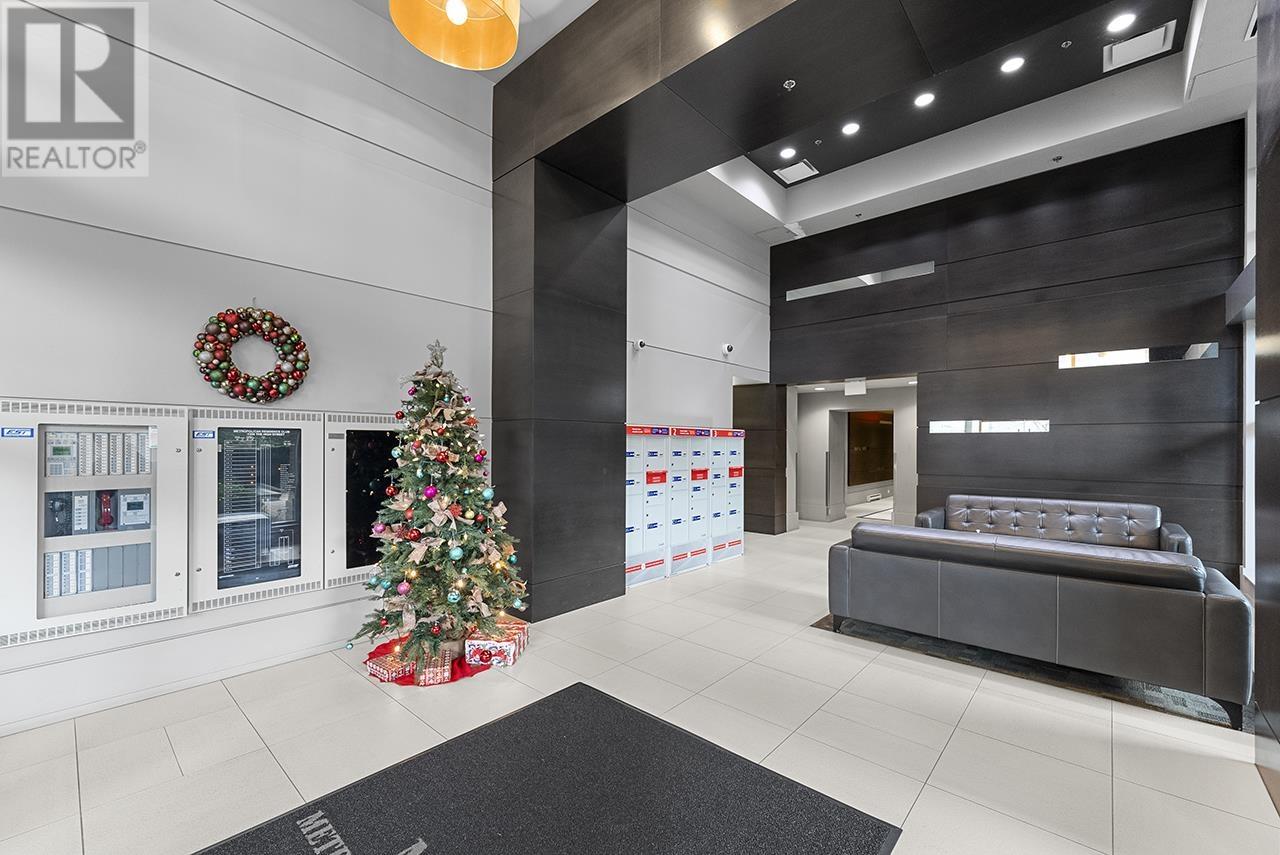 2305 1155 THE HIGH STREET