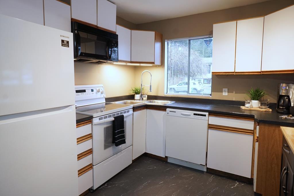 Property at 19966 52 AVENUE image 4