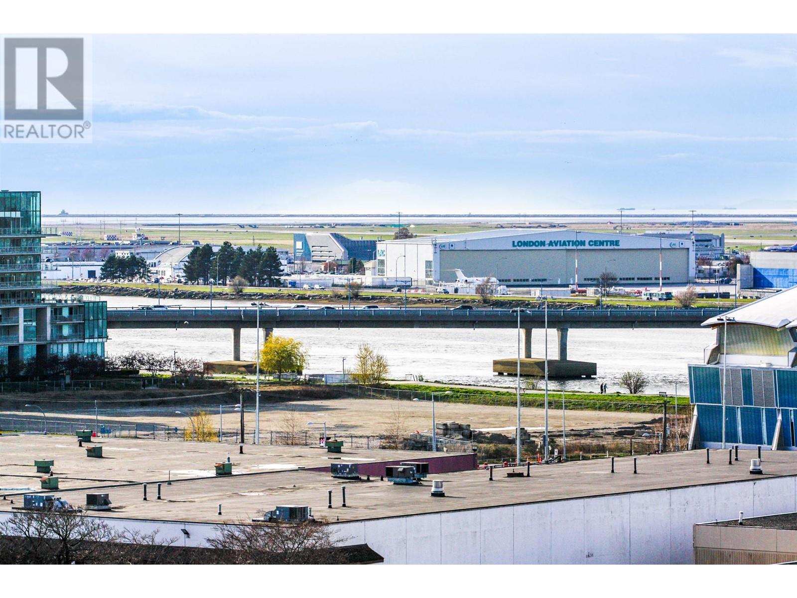 Listing Picture 10 of 24 : 1203 5788 GILBERT ROAD, Richmond / 烈治文 - 魯藝地產 Yvonne Lu Group - MLS Medallion Club Member