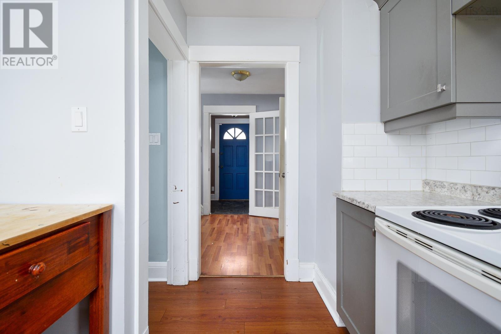 297 Cottage Road, Sydney, Nova Scotia  B1P 2E7 - Photo 10 - 202502081