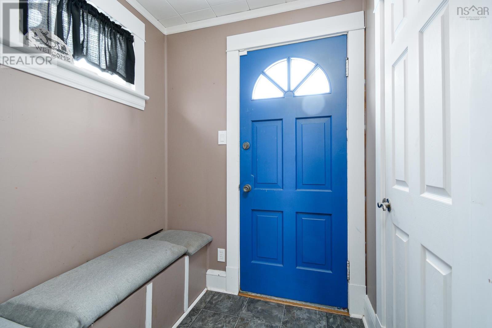 297 Cottage Road, Sydney, Nova Scotia  B1P 2E7 - Photo 12 - 202502081