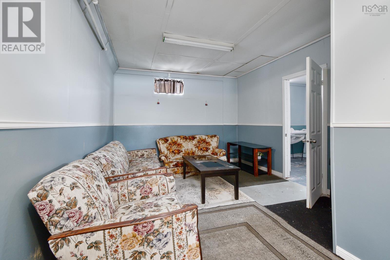 297 Cottage Road, Sydney, Nova Scotia  B1P 2E7 - Photo 23 - 202502081