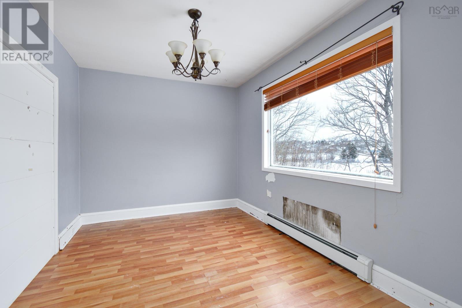 297 Cottage Road, Sydney, Nova Scotia  B1P 2E7 - Photo 8 - 202502081