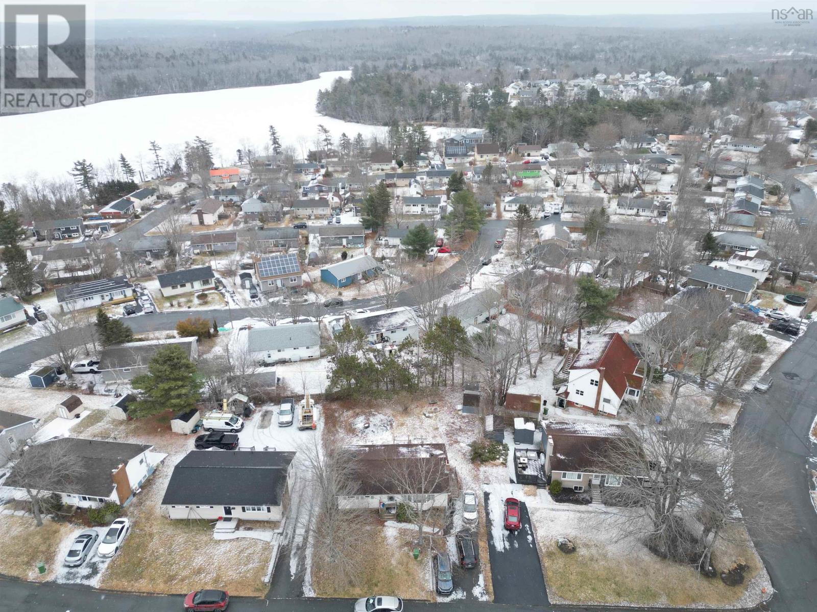 7 Haviland Street, Lower Sackville, Nova Scotia  B4C 1Y8 - Photo 2 - 202502085