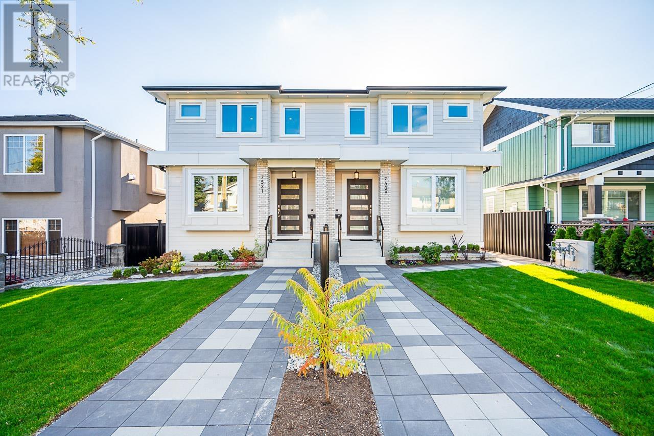 Listing Picture 4 of 34 : 7531 MARY AVENUE, Burnaby / 本拿比 - 魯藝地產 Yvonne Lu Group - MLS Medallion Club Member