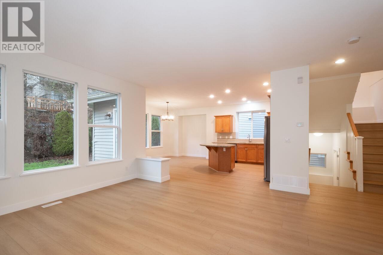 99 Maple Drive, Port Moody, British Columbia  V3H 0A7 - Photo 5 - R2952354