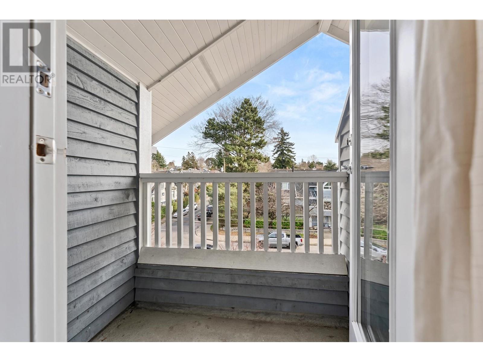 Listing Picture 23 of 31 : 8 1803 MACDONALD STREET, Vancouver / 溫哥華 - 魯藝地產 Yvonne Lu Group - MLS Medallion Club Member