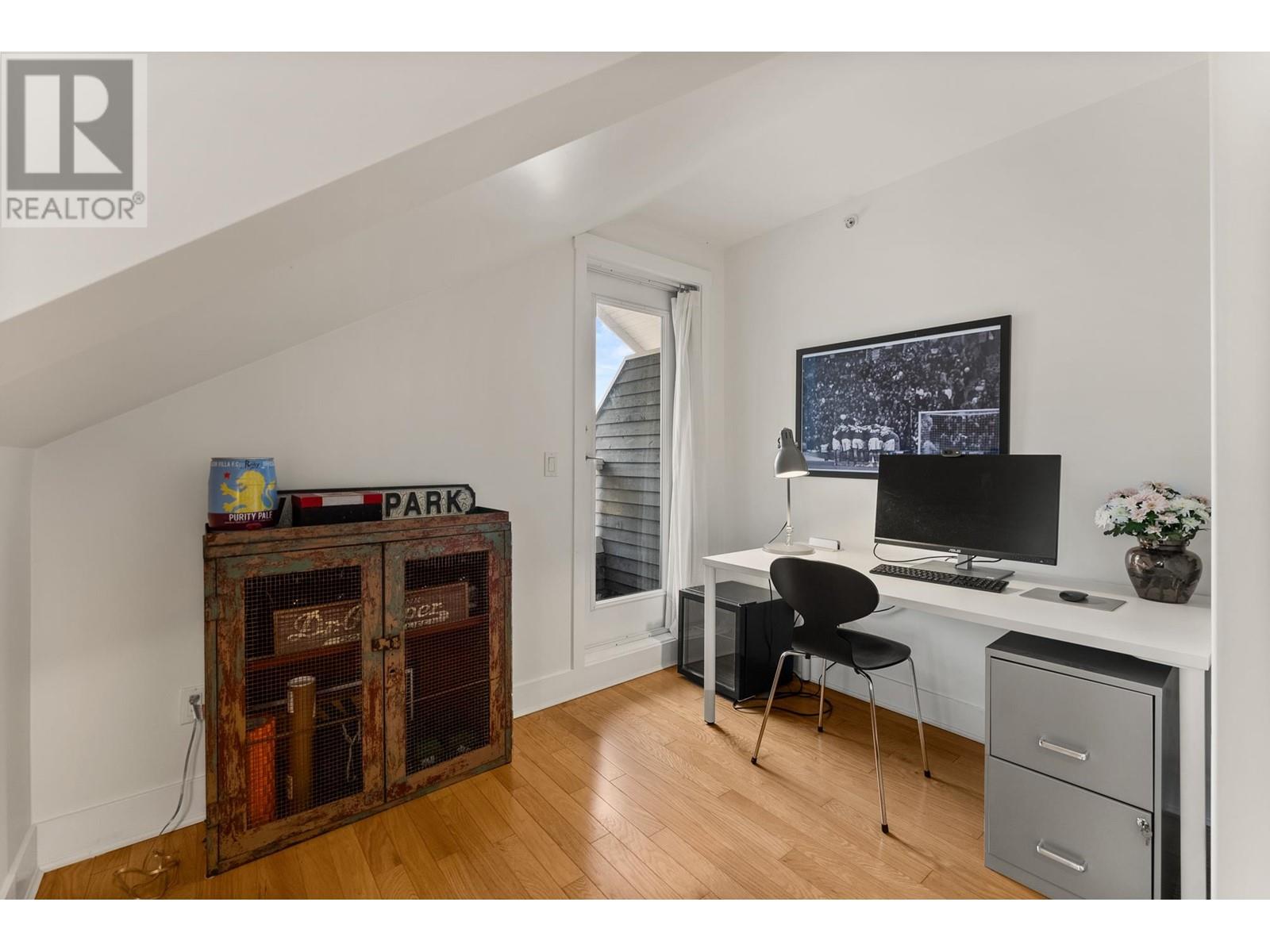 Listing Picture 21 of 31 : 8 1803 MACDONALD STREET, Vancouver / 溫哥華 - 魯藝地產 Yvonne Lu Group - MLS Medallion Club Member