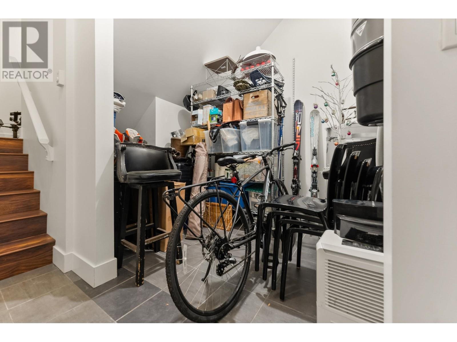 Listing Picture 29 of 31 : 8 1803 MACDONALD STREET, Vancouver / 溫哥華 - 魯藝地產 Yvonne Lu Group - MLS Medallion Club Member