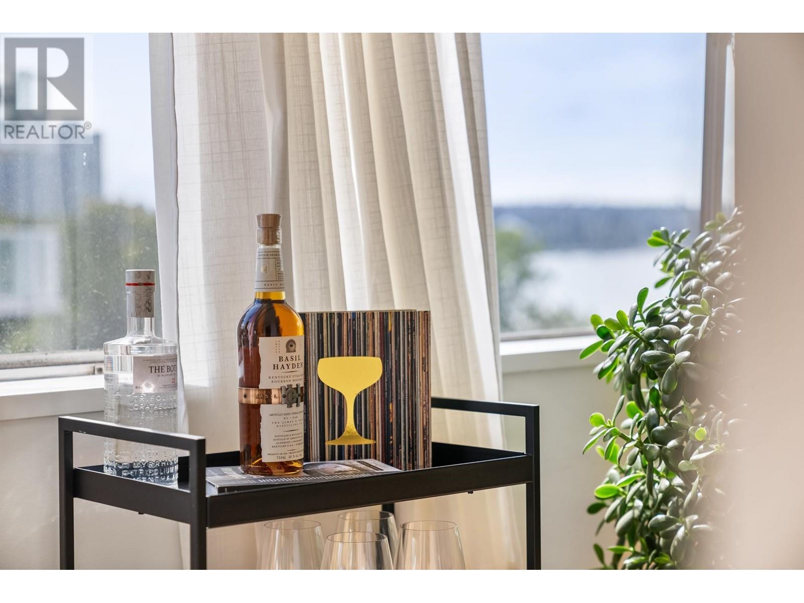 Listing Picture 18 of 37 : 503 2095 BEACH AVENUE, Vancouver / 溫哥華 - 魯藝地產 Yvonne Lu Group - MLS Medallion Club Member