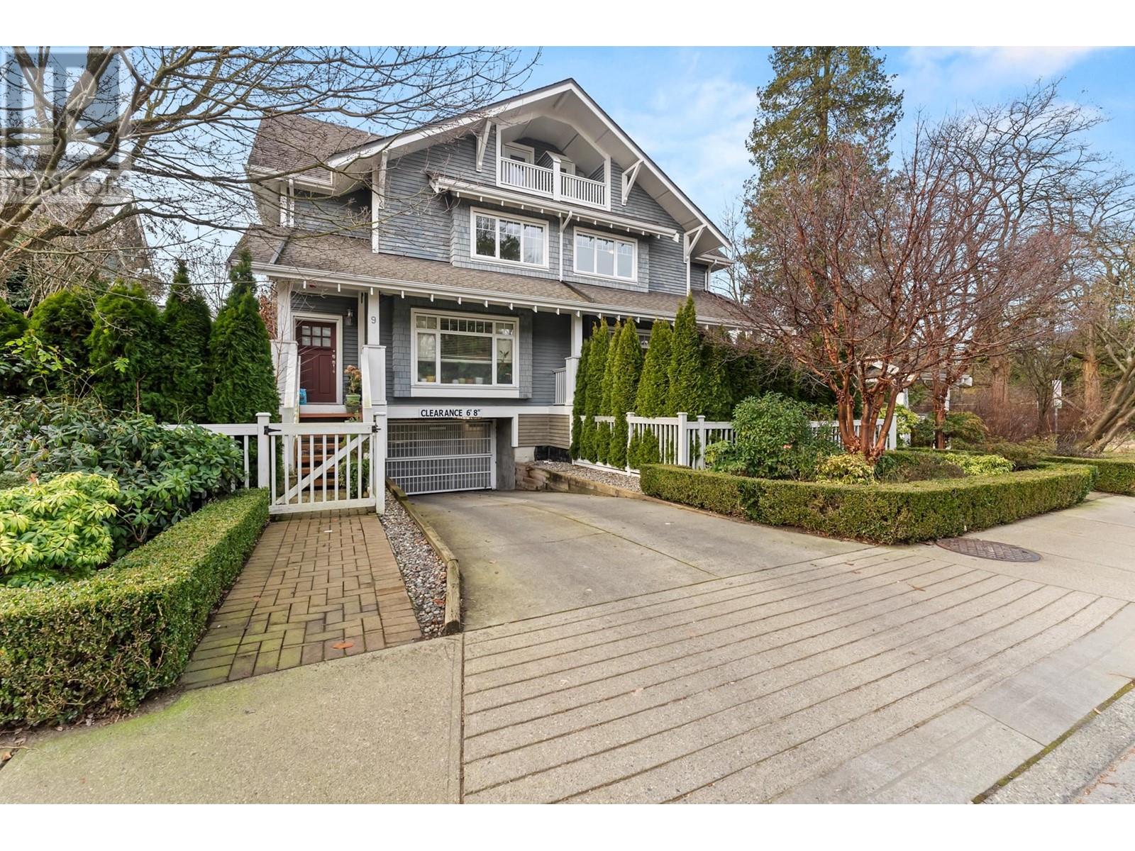 Listing Picture 30 of 31 : 8 1803 MACDONALD STREET, Vancouver / 溫哥華 - 魯藝地產 Yvonne Lu Group - MLS Medallion Club Member