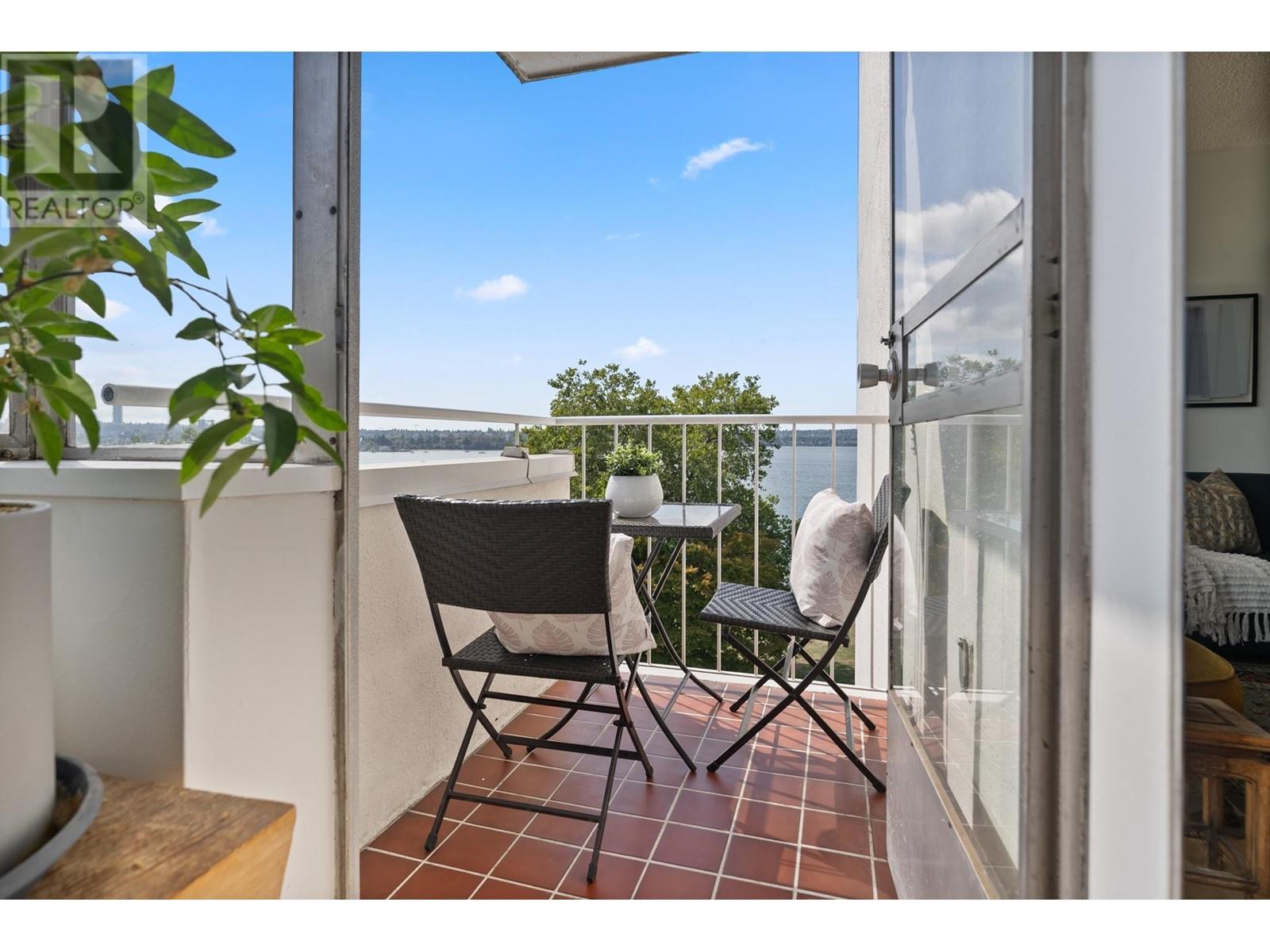 Listing Picture 8 of 37 : 503 2095 BEACH AVENUE, Vancouver / 溫哥華 - 魯藝地產 Yvonne Lu Group - MLS Medallion Club Member