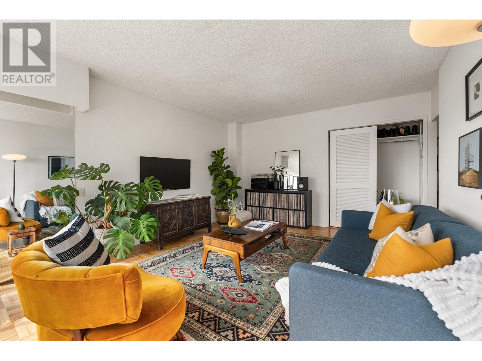 Listing Picture 7 of 37 : 503 2095 BEACH AVENUE, Vancouver / 溫哥華 - 魯藝地產 Yvonne Lu Group - MLS Medallion Club Member