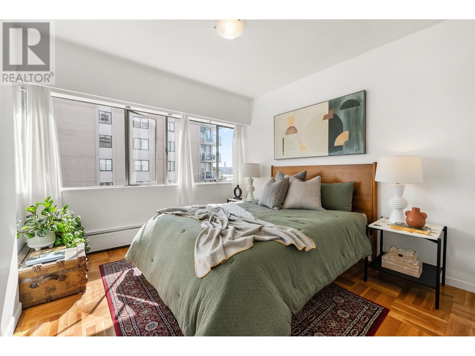 Listing Picture 31 of 37 : 503 2095 BEACH AVENUE, Vancouver / 溫哥華 - 魯藝地產 Yvonne Lu Group - MLS Medallion Club Member