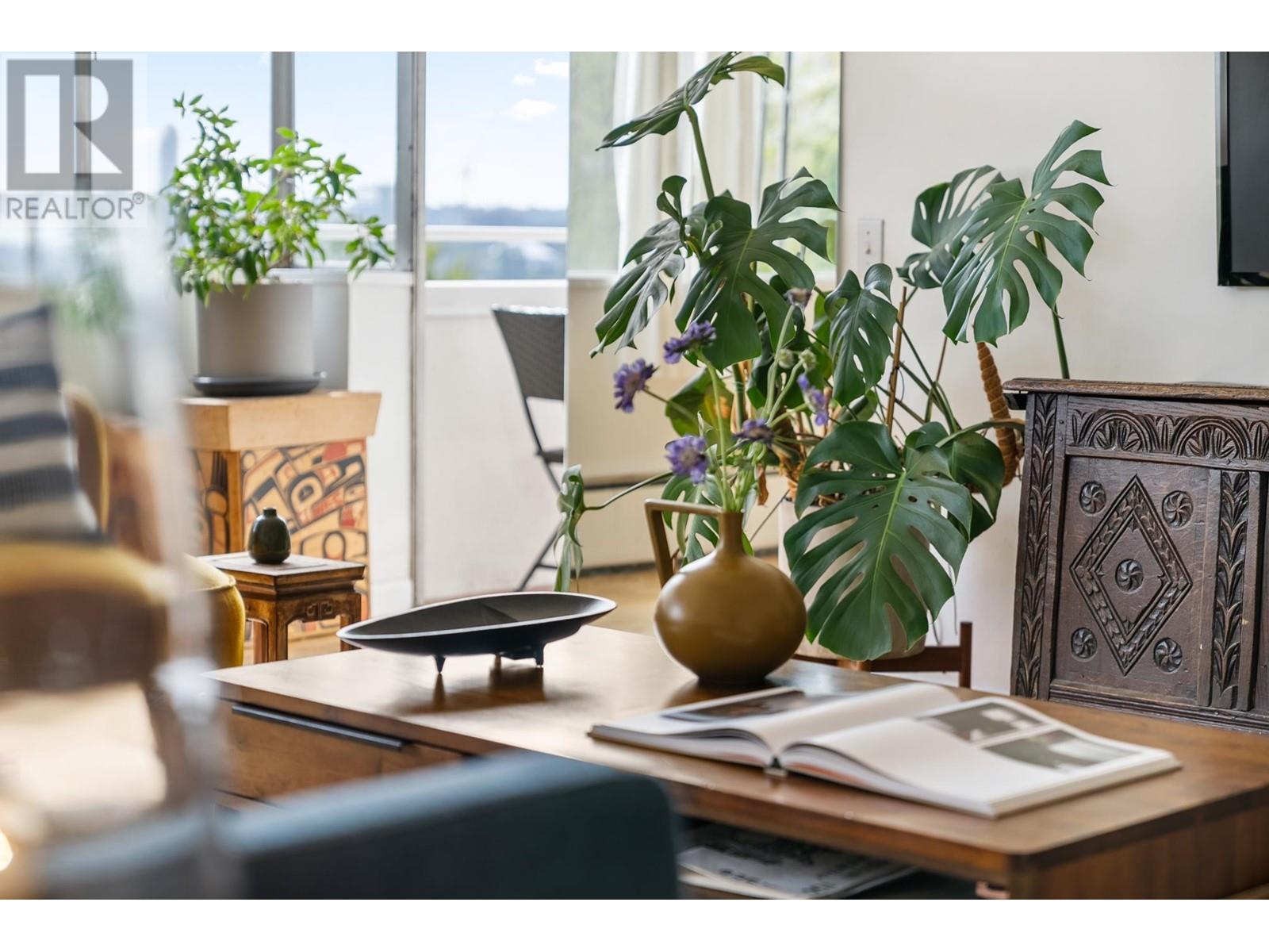 Listing Picture 4 of 37 : 503 2095 BEACH AVENUE, Vancouver / 溫哥華 - 魯藝地產 Yvonne Lu Group - MLS Medallion Club Member