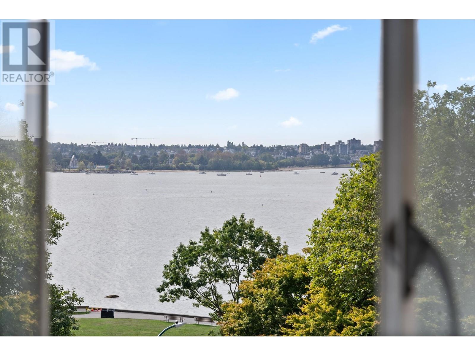 Listing Picture 25 of 37 : 503 2095 BEACH AVENUE, Vancouver / 溫哥華 - 魯藝地產 Yvonne Lu Group - MLS Medallion Club Member